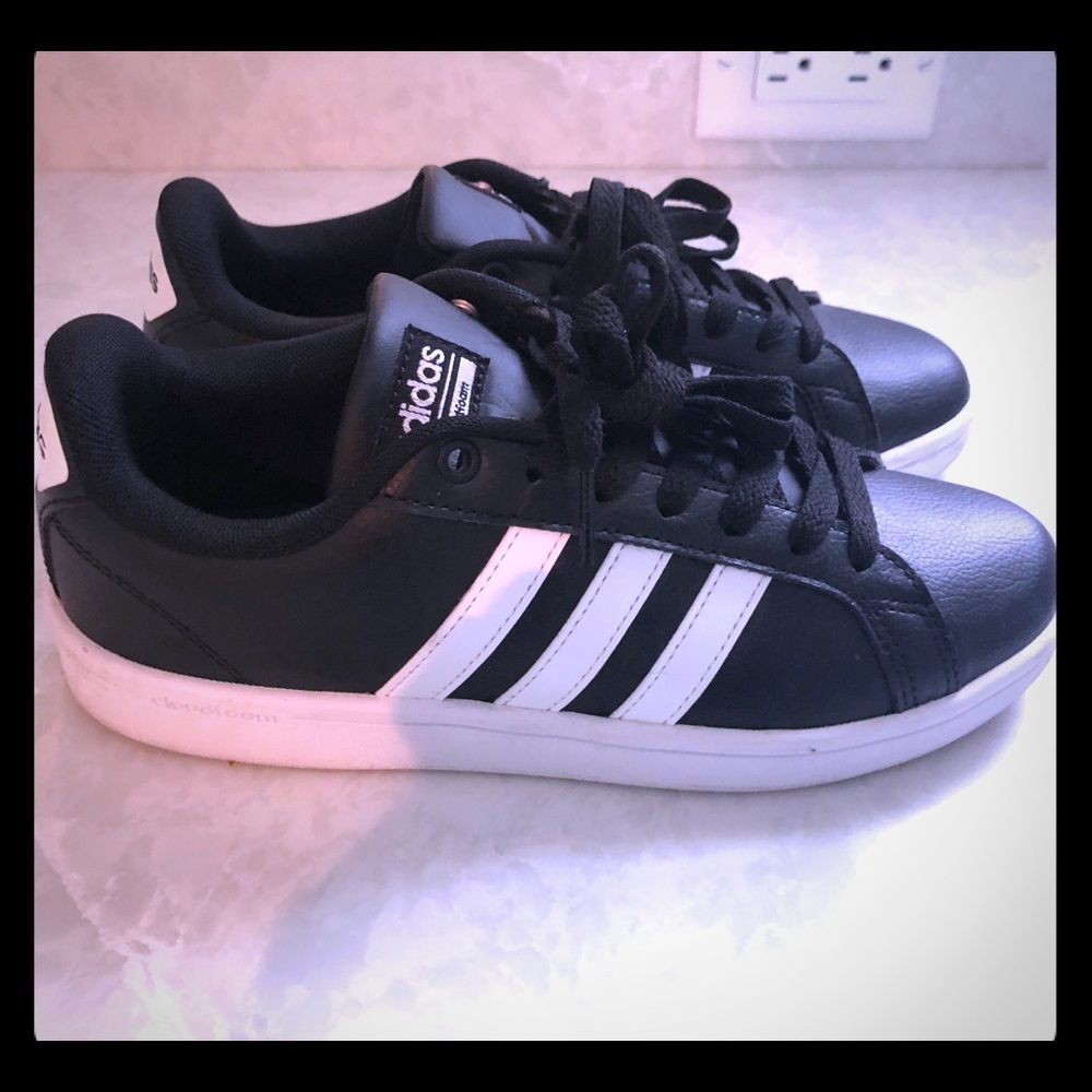 Adidas cloudfoam sneakers size 6.5